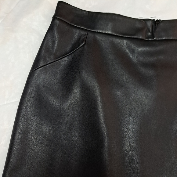 ZARA Faux Leather Pencil Skirt - Picture 4 of 13